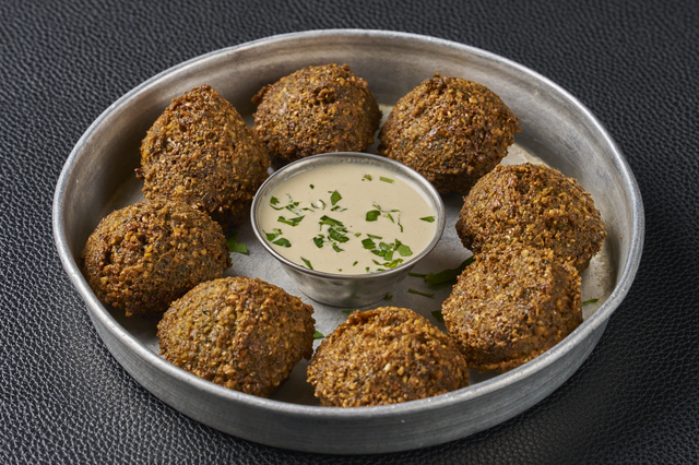 Falafel (8 Pieces).